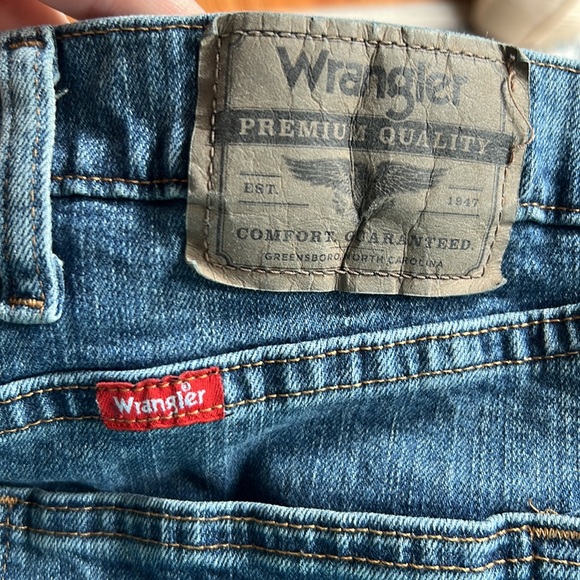 Men’s Wrangler jeans - Picture 3 of 4